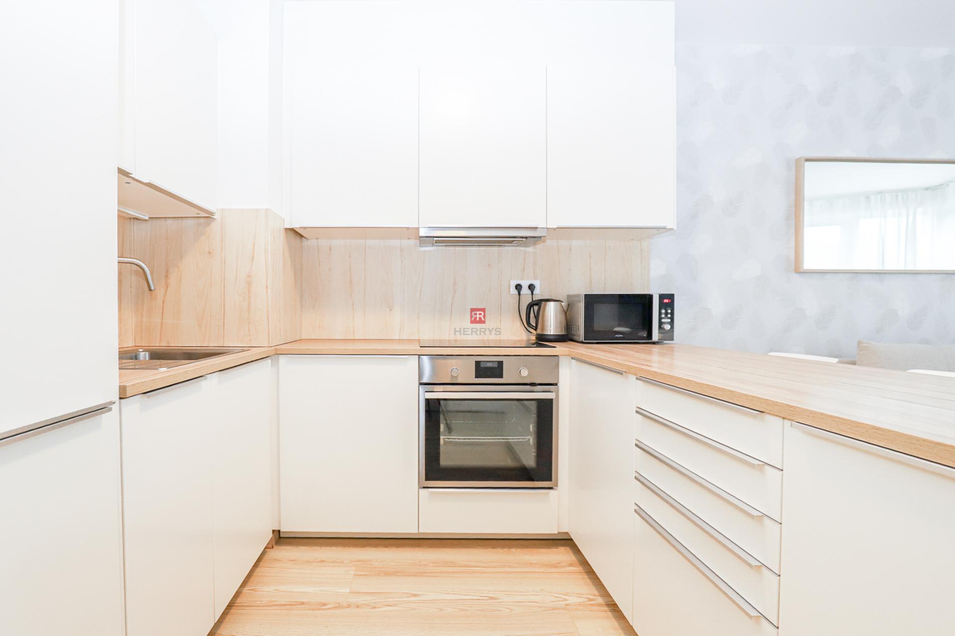 HERRYS - For rent 1-bedroom apartment with parking space in new building Stein