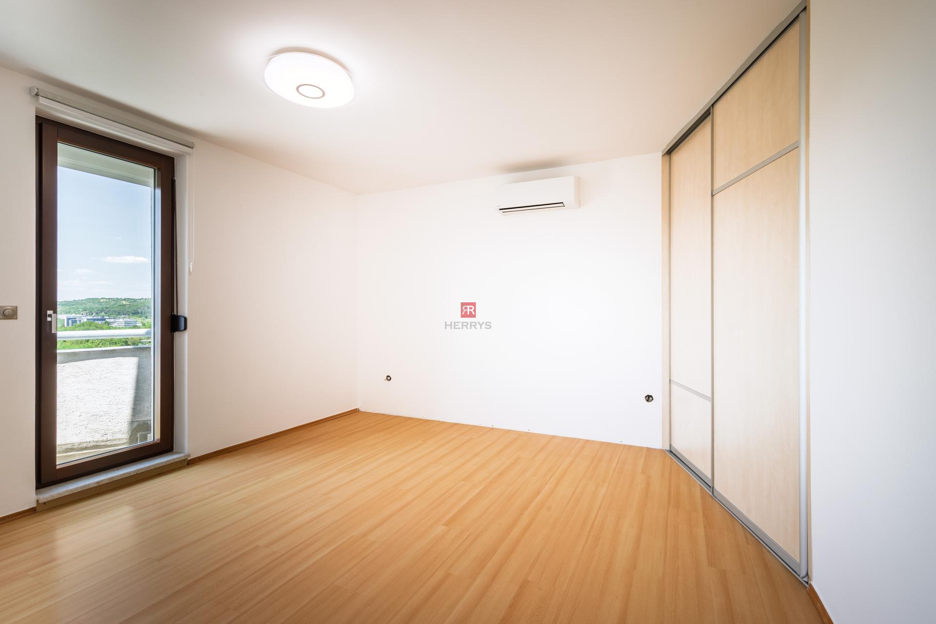 HERRYS - Na predaj výnimočný 5-izbový byt v krásnej lokalite pri Horskom parku