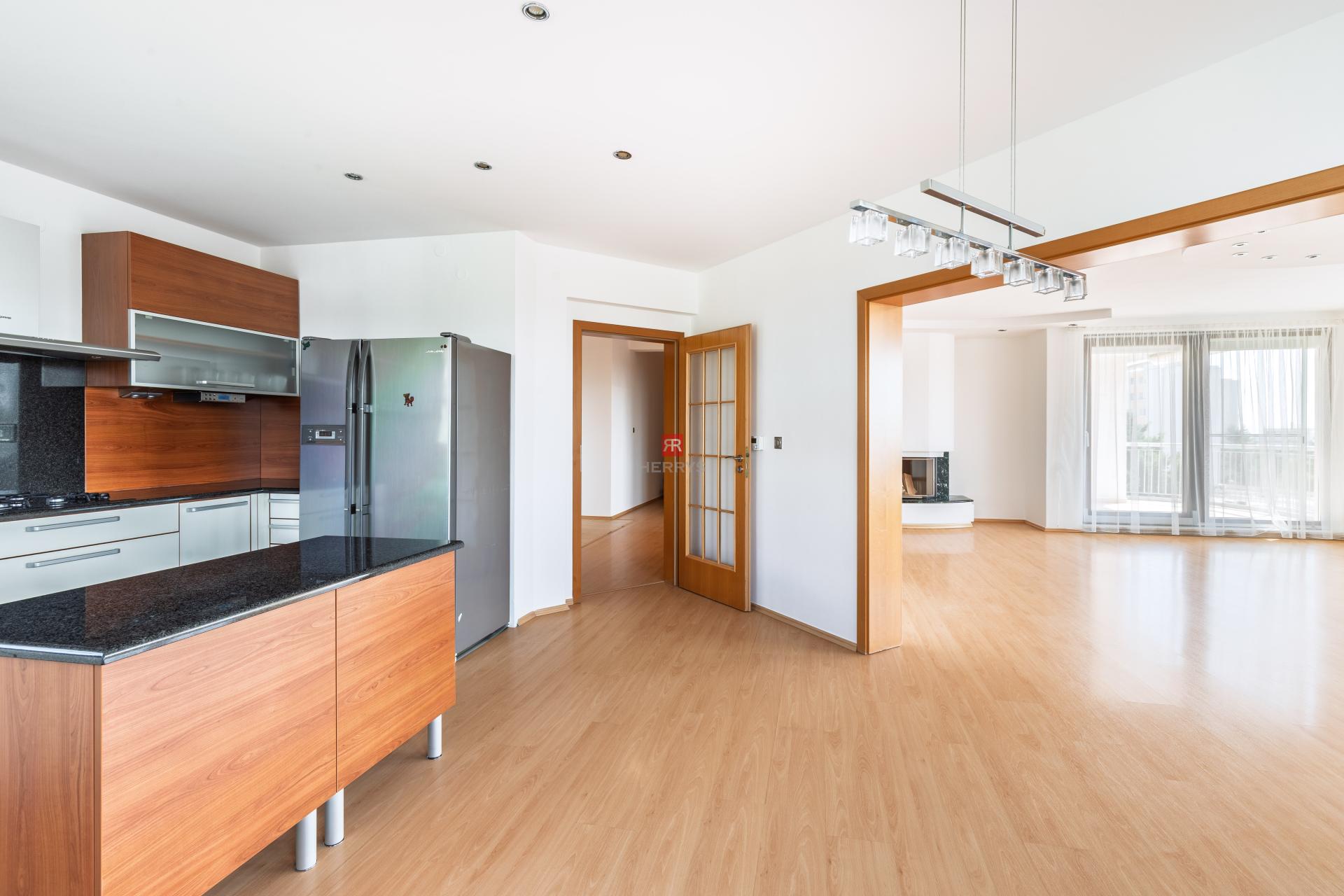 HERRYS - Na predaj výnimočný 5-izbový byt v krásnej lokalite pri Horskom parku