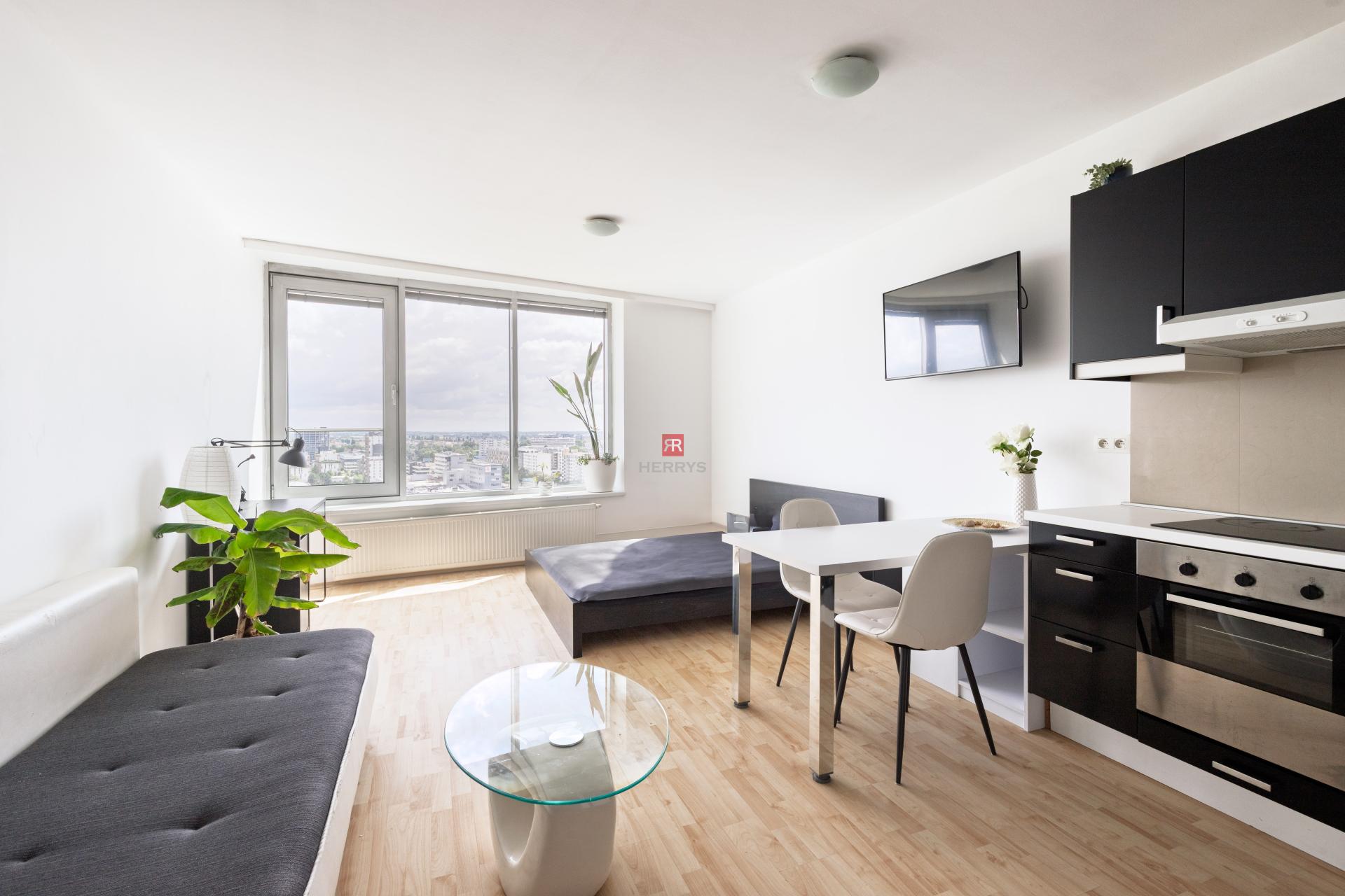 HERRYS - Na prenájom priestranný 1-izbový byt na Bajkalskej ulici, v projekte III veže