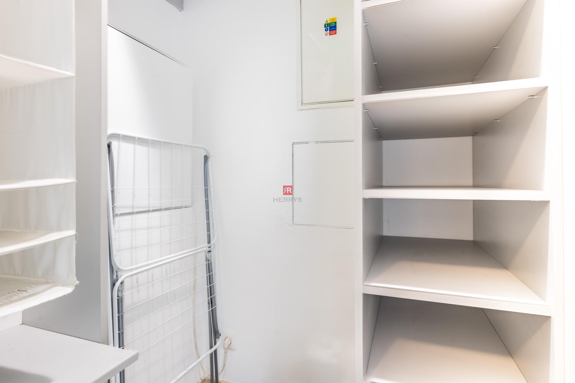 HERRYS - Na prenájom priestranný 1-izbový byt na Bajkalskej ulici, v projekte III veže