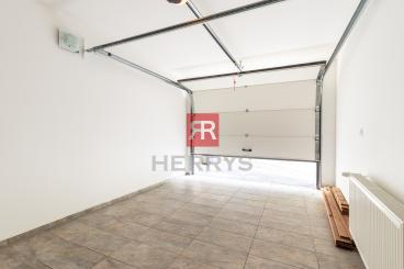 HERRYS - Na prenájom svetlý a priestranný 5 izbový rodinný dom s peknou záhradkou pri British School