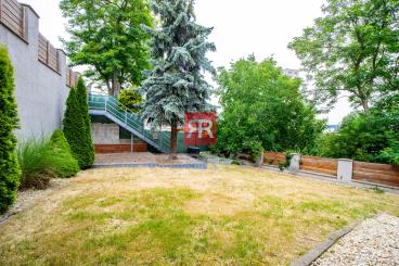 HERRYS - Na prenájom svetlý a priestranný 5 izbový rodinný dom s peknou záhradkou pri British School