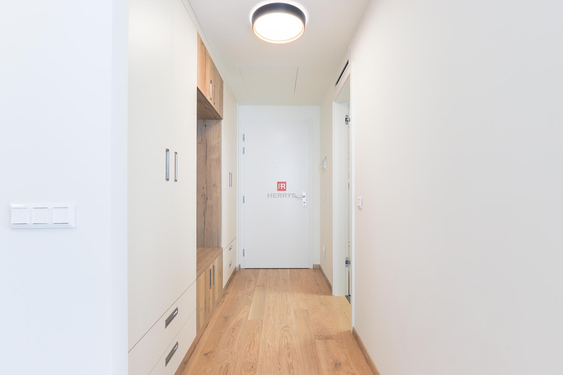 HERRYS - Exclusively for rent 1-bedroom apartment in the prestigious new building VYDRICA