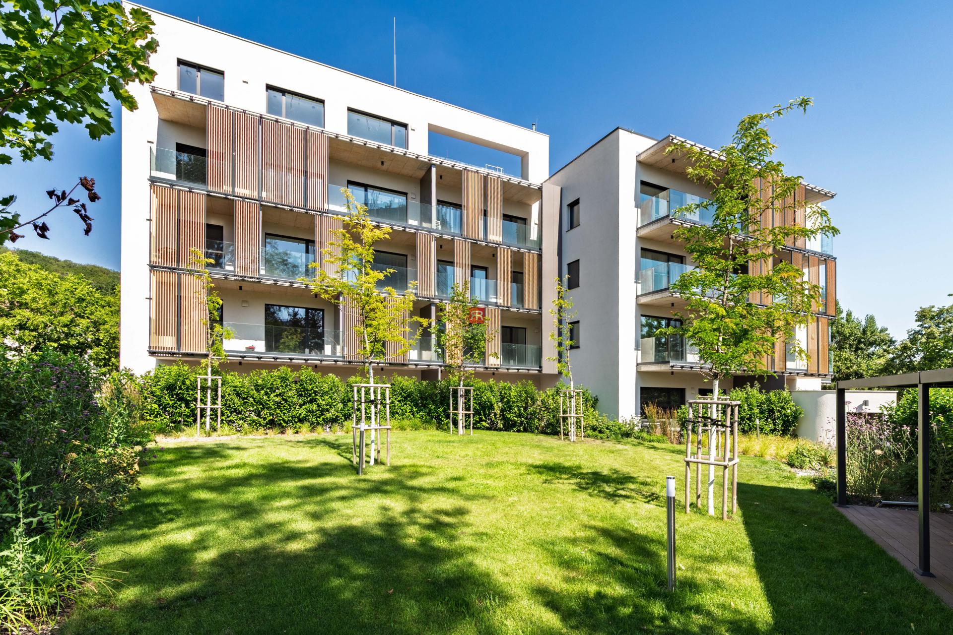 HERRYS – Na predaj priestranný 3-izbový apartmán v prémiovom štandarde, projekt K Železnej studienke