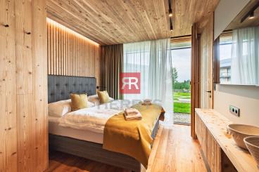 HERRYS - Na predaj luxusný 3 izbový apartmán vo výnimočnej lokalite v Tatranskej Lomnici