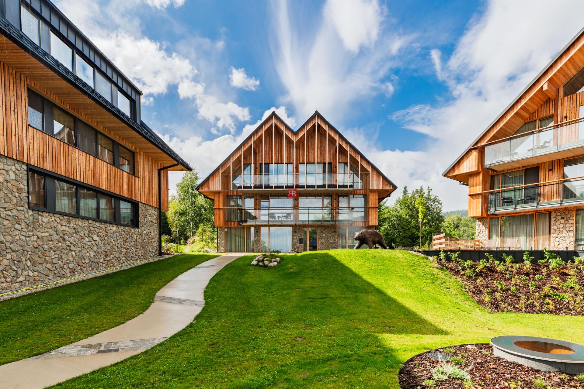 HERRYS - For sale a luxurious 3-room apartment in an exceptional location in Tatranská Lomnica