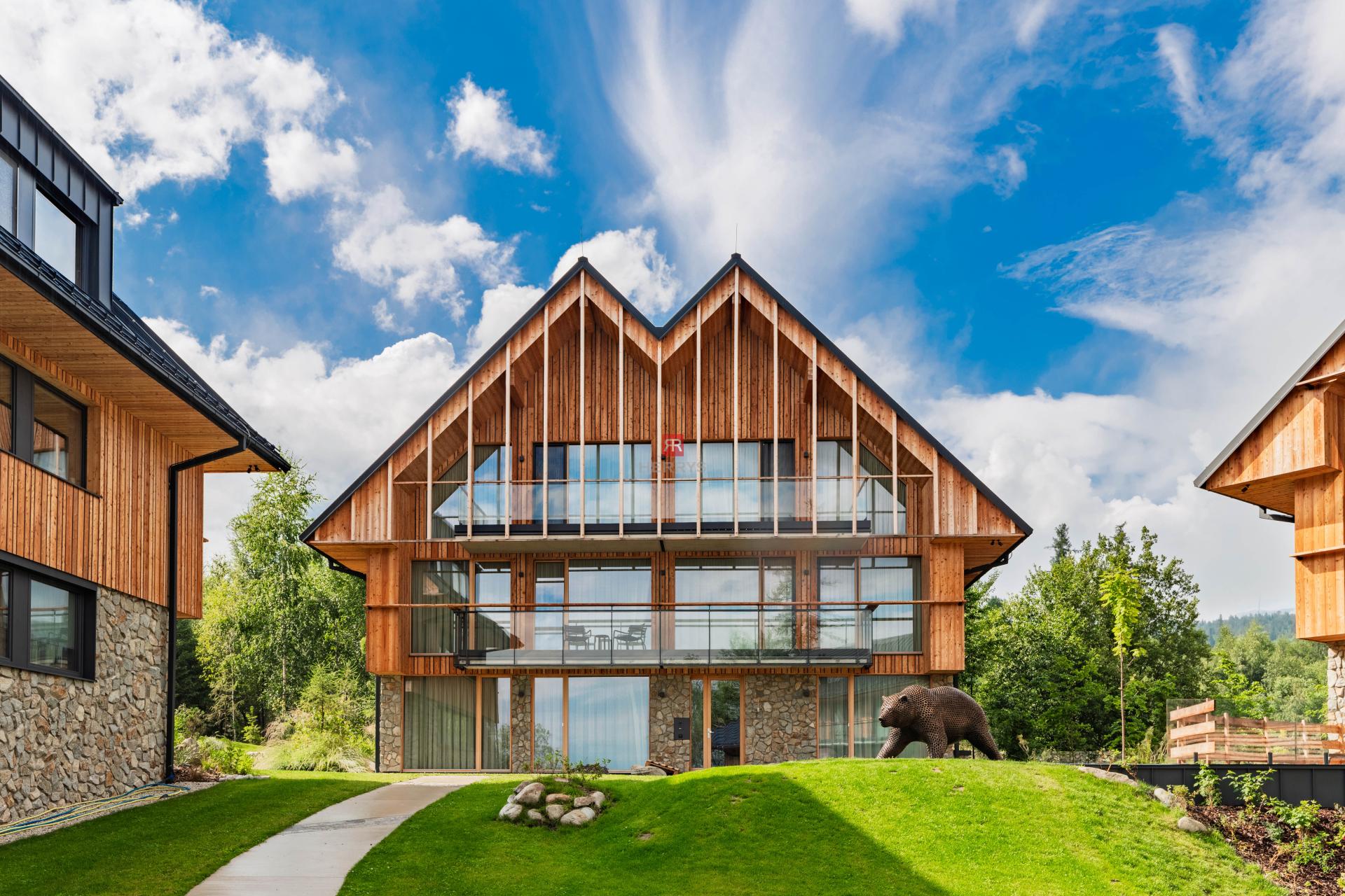 HERRYS - For sale a luxurious 3-room apartment in an exceptional location in Tatranská Lomnica