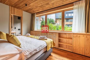 HERRYS - Na predaj luxusný 3 izbový apartmán vo výnimočnej lokalite v Tatranskej Lomnici