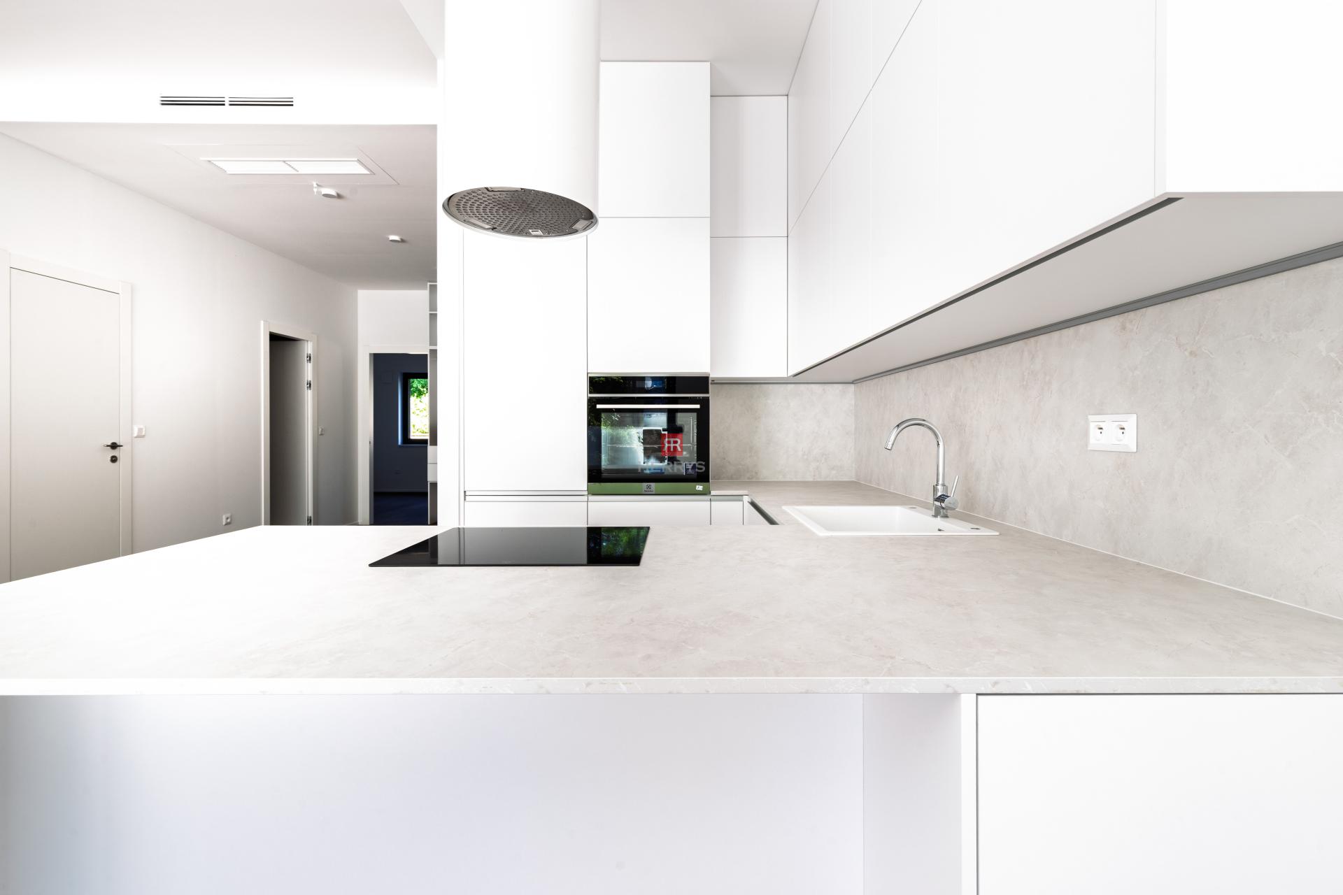 HERRYS – Na predaj priestranný 2-izbový apartmán v prémiovom štandarde, projekt K Železnej studienke