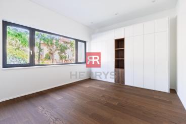 HERRYS – Na predaj priestranný 2-izbový apartmán v prémiovom štandarde, projekt K Železnej studienke