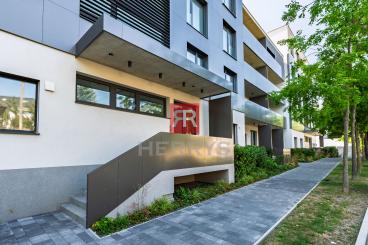 HERRYS – Na predaj priestranný 2-izbový apartmán v prémiovom štandarde, projekt K Železnej studienke