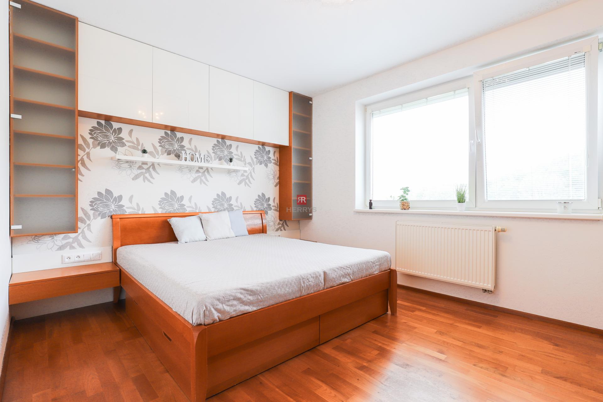 HERRYS - Na prenájom priestranný 5-izbový byt v Lamači