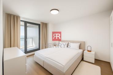 HERRYS - Na prenájom zariadený 2i byt s výhľadom na hrad v projekte EUROVEA TOWER