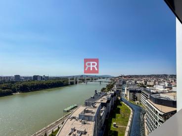 HERRYS - Na prenájom zariadený 2i byt s výhľadom na hrad v projekte EUROVEA TOWER