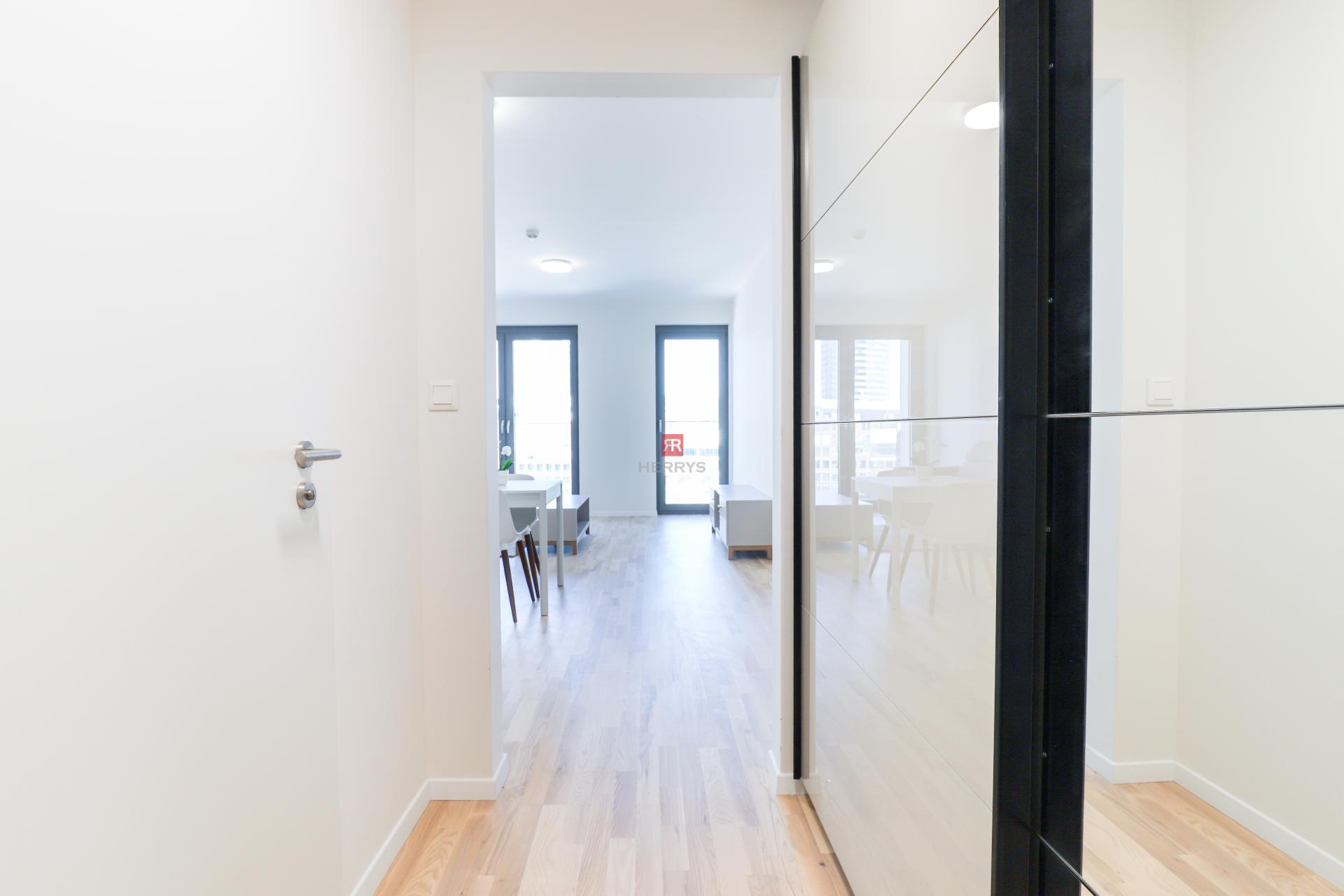HERRYS - Na prenájom úplne nový, zariadený 1-izbový apartmán v projekte METROPOLIS&nbsp;