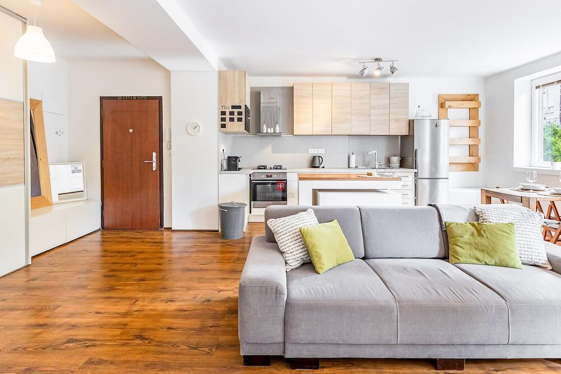 HERRYS - Na prenájom útulný 3 izbový byt v Starom meste