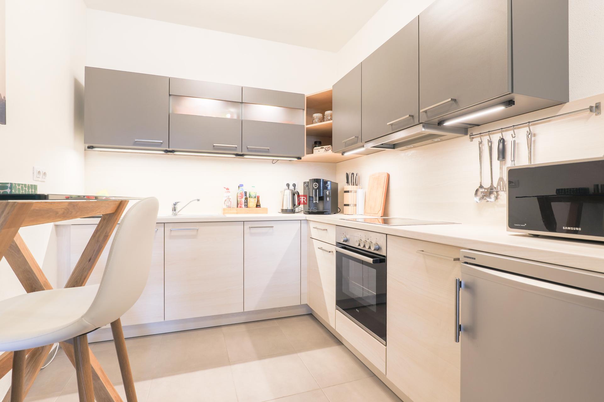 HERRYS - For rent 2-room air-conditioned apartment in a new building with easy parking