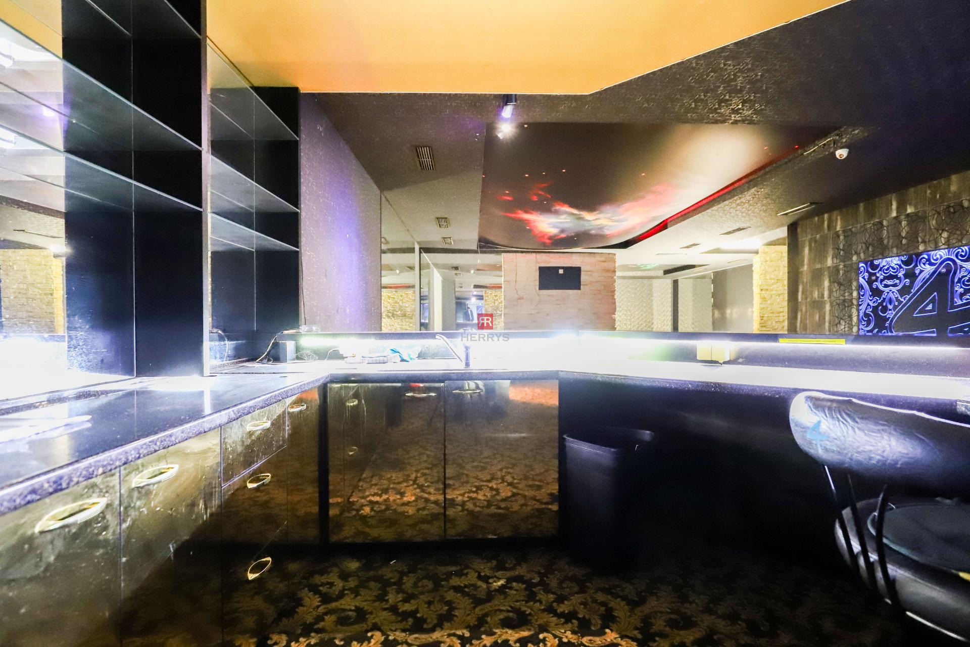 HERRYS - Na prenájom obchodné priestory vo frekventovanej lokalite&nbsp;