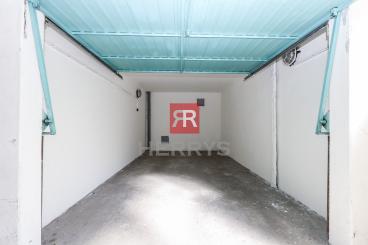 HERRYS - Na predaj uzavretá garáž v garážovom dome s elektrickou prípojkou