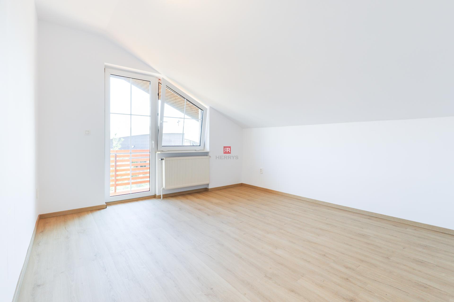 HERRYS - Na prenájom zrekonštruovaný &nbsp;4 izbový byt na lukratívnej adrese, Červeňova ulica