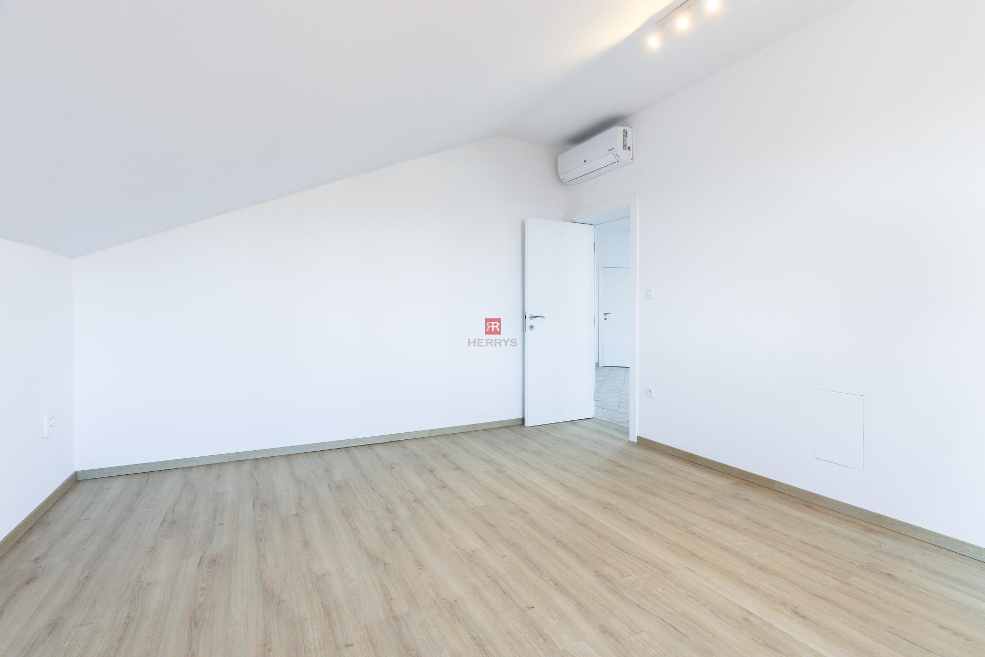 HERRYS - Na prenájom zrekonštruovaný &nbsp;4 izbový byt na lukratívnej adrese, Červeňova ulica
