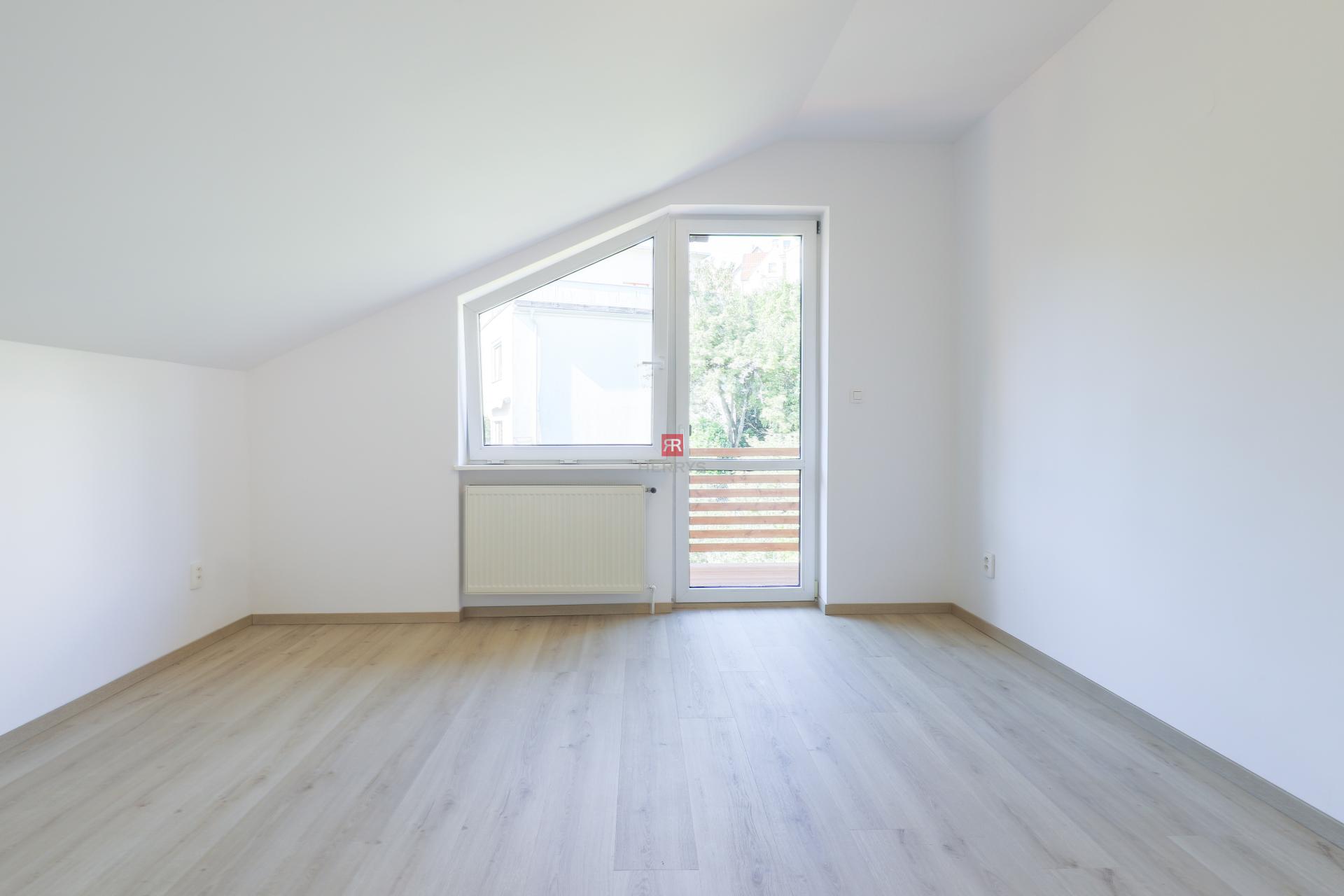 HERRYS - Na prenájom zrekonštruovaný &nbsp;4 izbový byt na lukratívnej adrese, Červeňova ulica