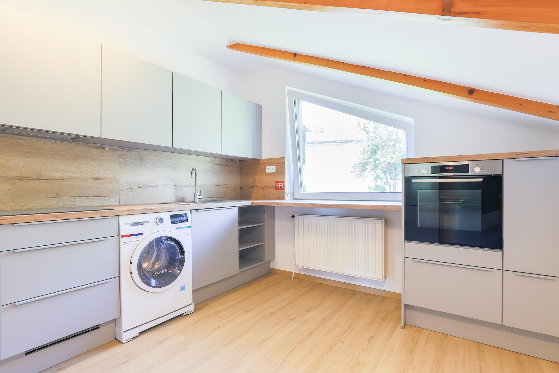 HERRYS - Na prenájom zrekonštruovaný &nbsp;4 izbový byt na lukratívnej adrese, Červeňova ulica