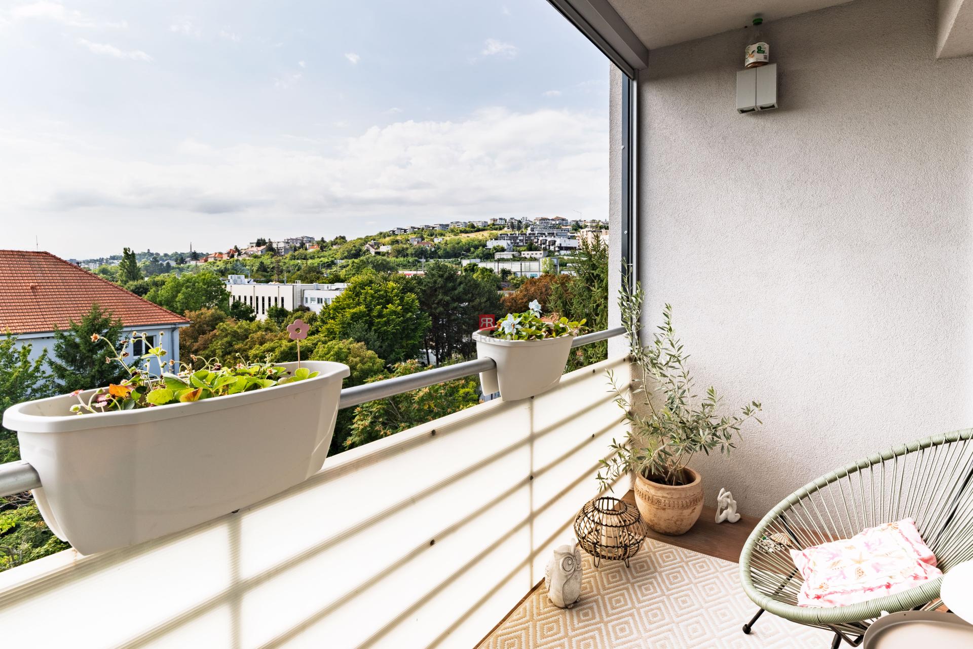 HERRYS - Stylish 2-room apartment for sale in the popular Nové Mesto district