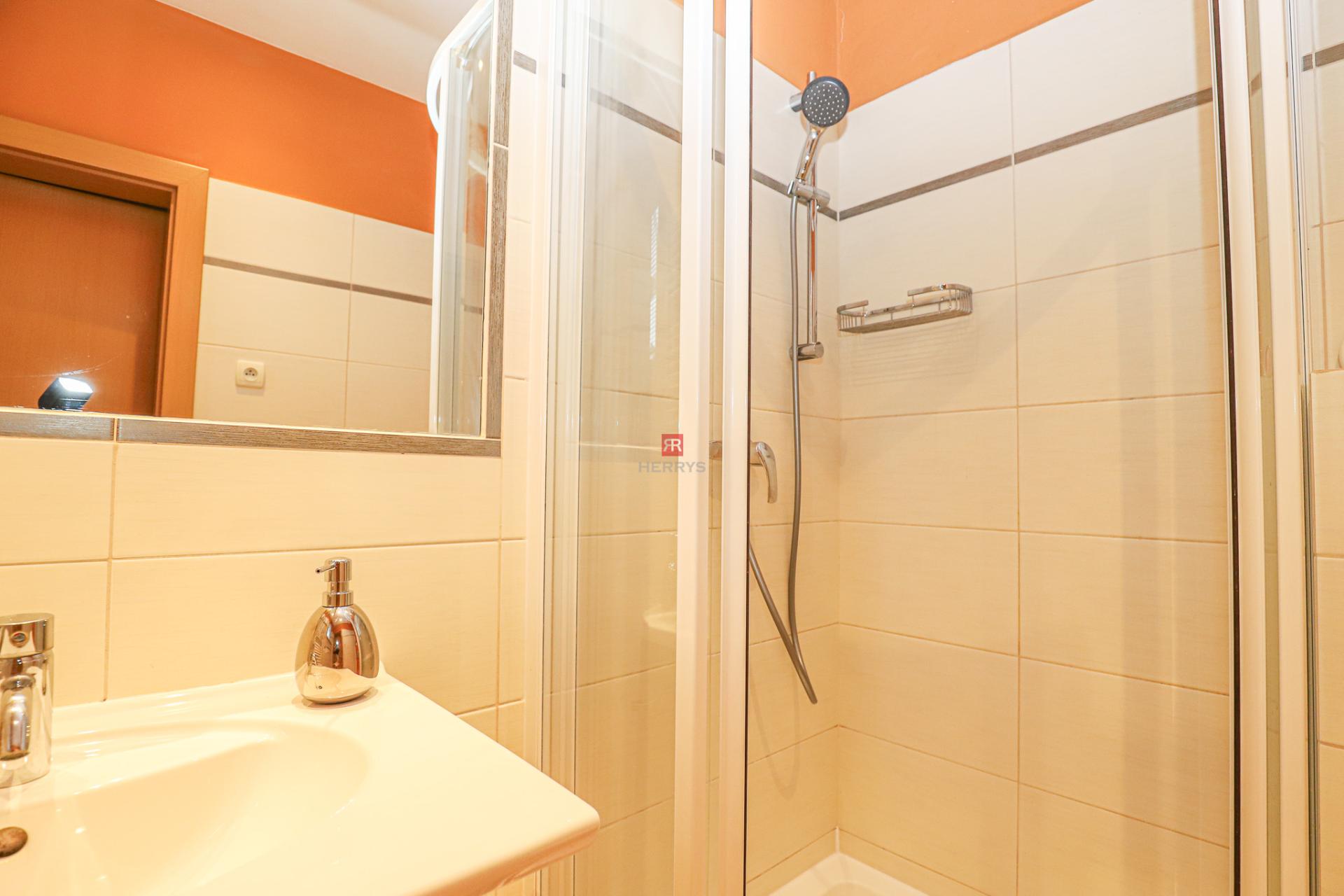 HERRYS - Na prenájom 3-izbový nadštandardný mezonetový byt v rodinnom dome v blízkosti hradu