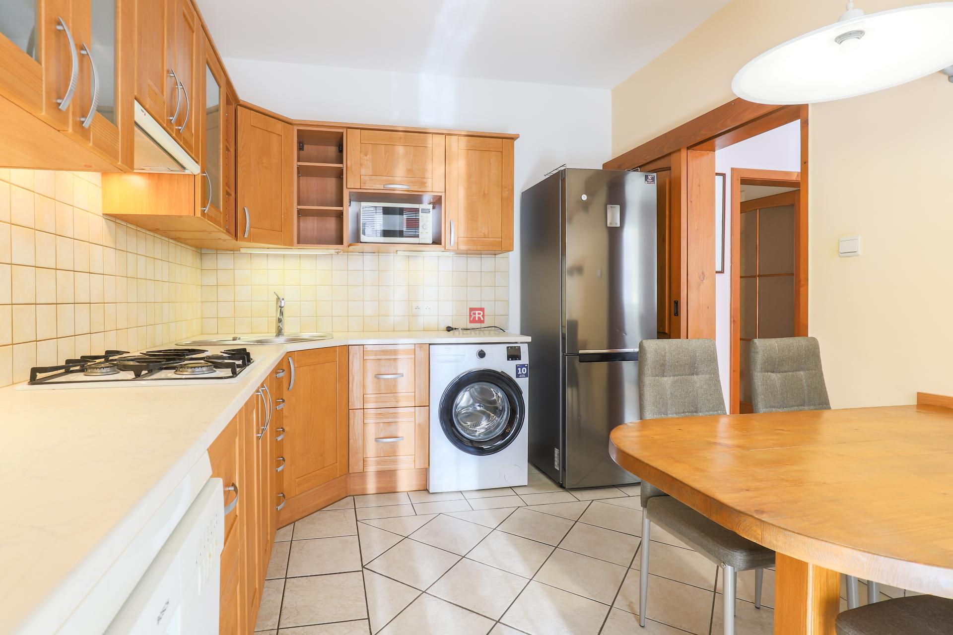 HERRYS - 4-room fully furnished apartment for rent