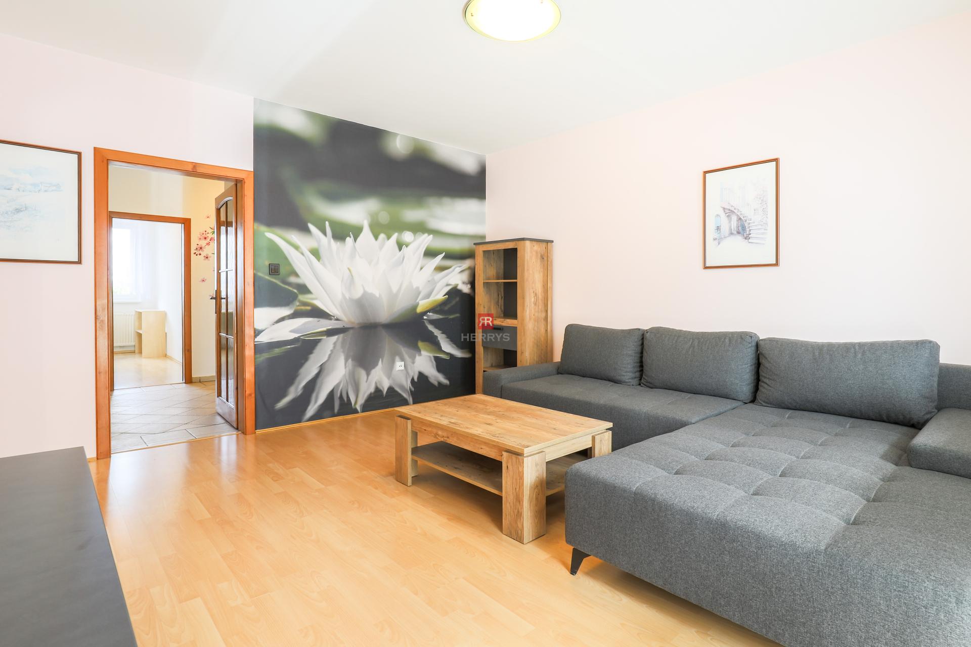 HERRYS - 4-room fully furnished apartment for rent