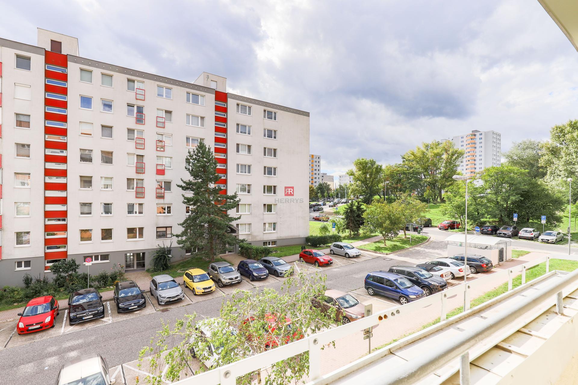 HERRYS - 4-room fully furnished apartment for rent