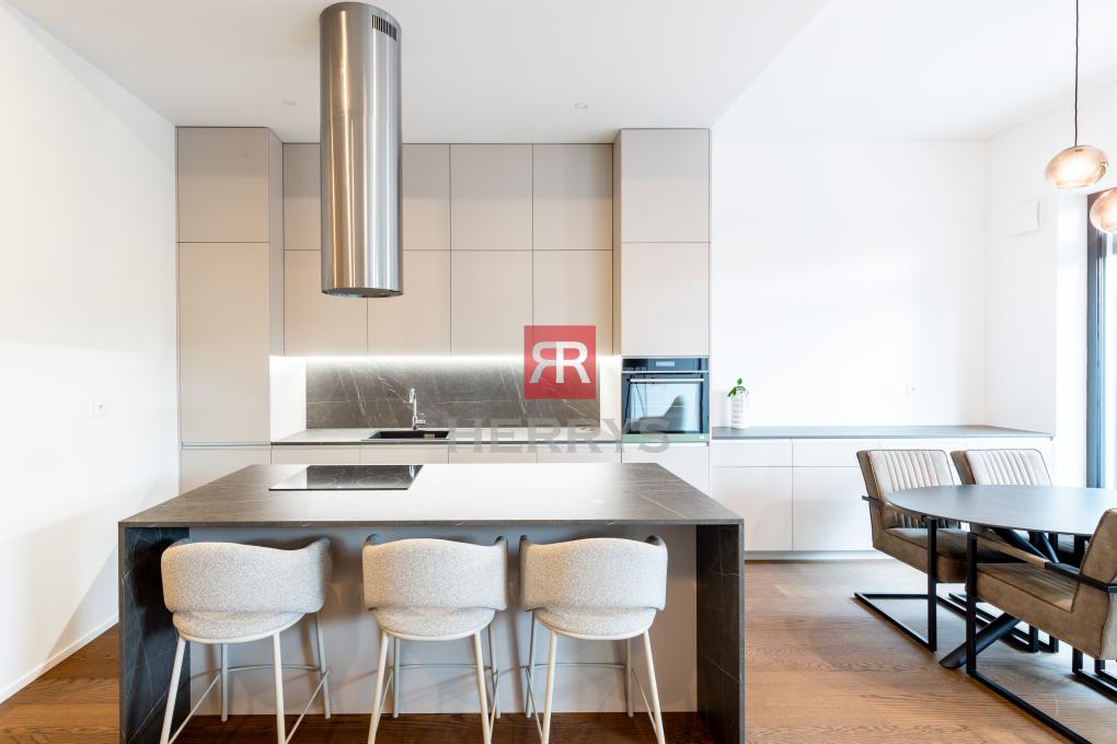 HERRYS – Na predaj priestranný 2-izbový apartmán v prémiovom štandarde, projekt K Železnej studienke
