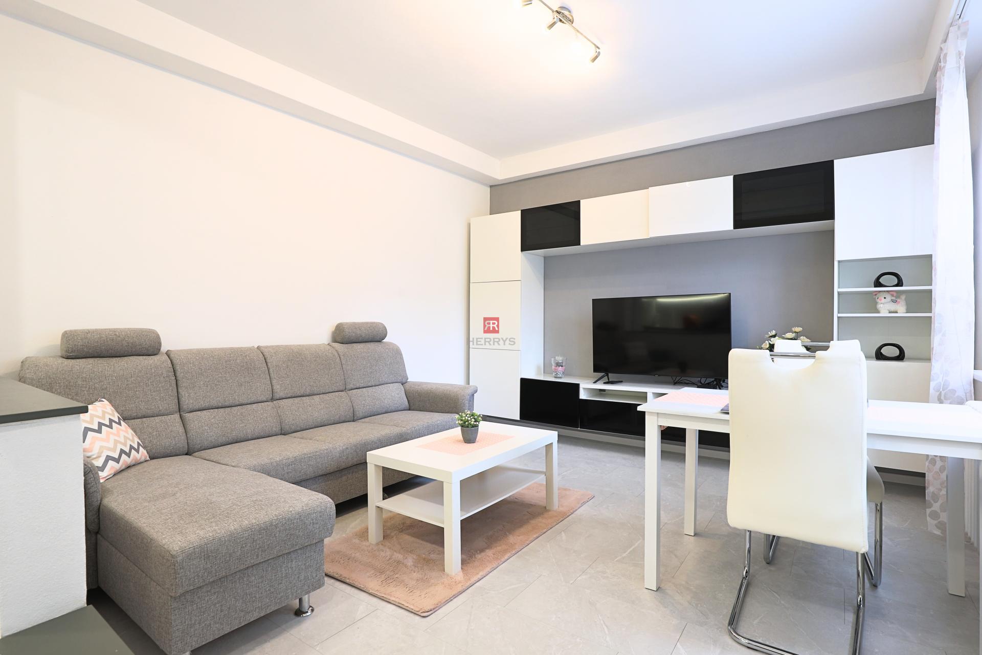 HERRYS - Furnished and air-conditioned 2-room apartment for rent in Ovocné Sady