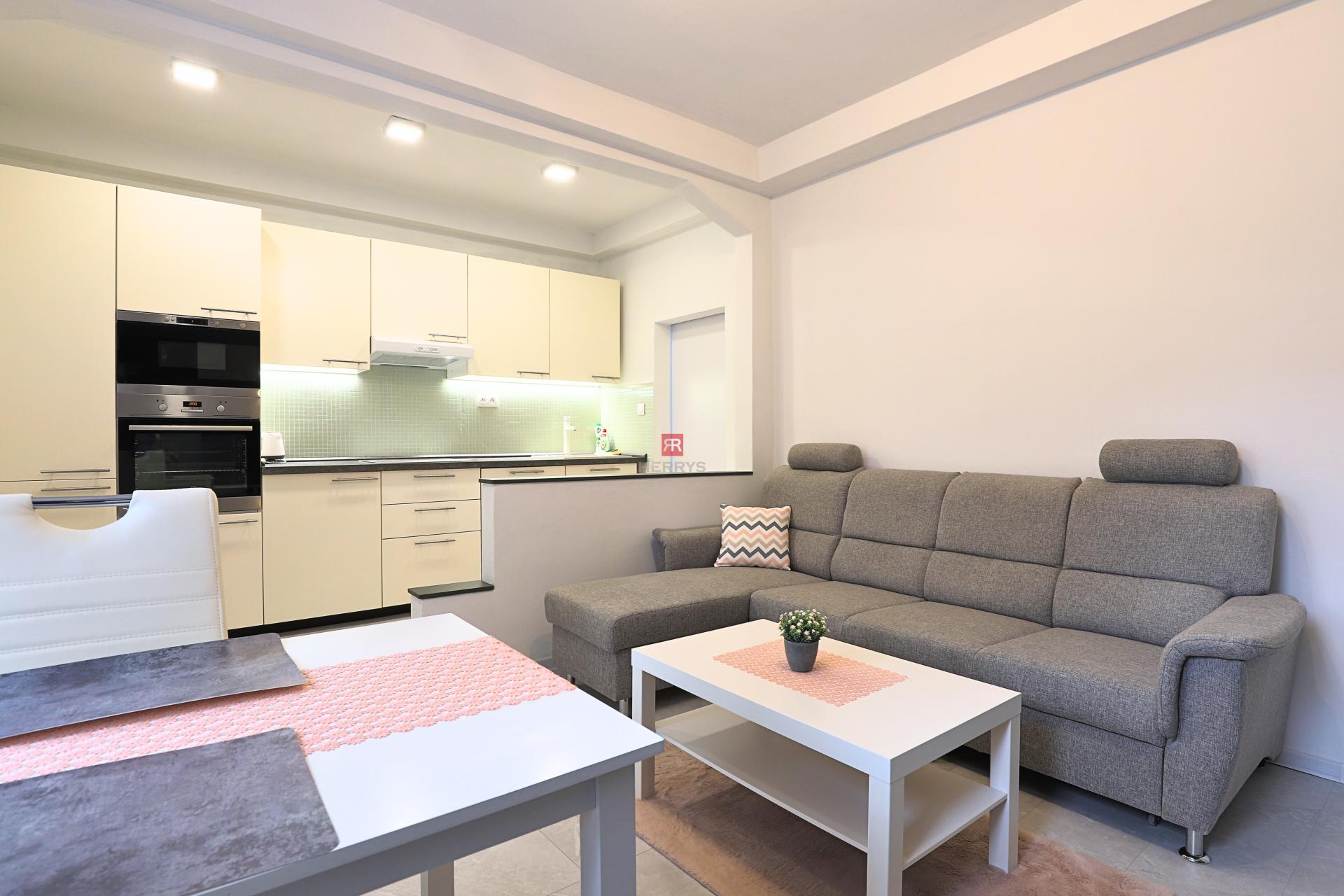 HERRYS - Furnished and air-conditioned 2-room apartment for rent in Ovocné Sady