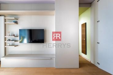 HERRYS - Na predaj slnečný dizajnový 2 izbový byt s parkovaním v Panorama City