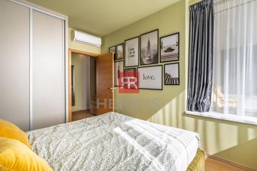 HERRYS - Na predaj slnečný dizajnový 2 izbový byt s parkovaním v Panorama City