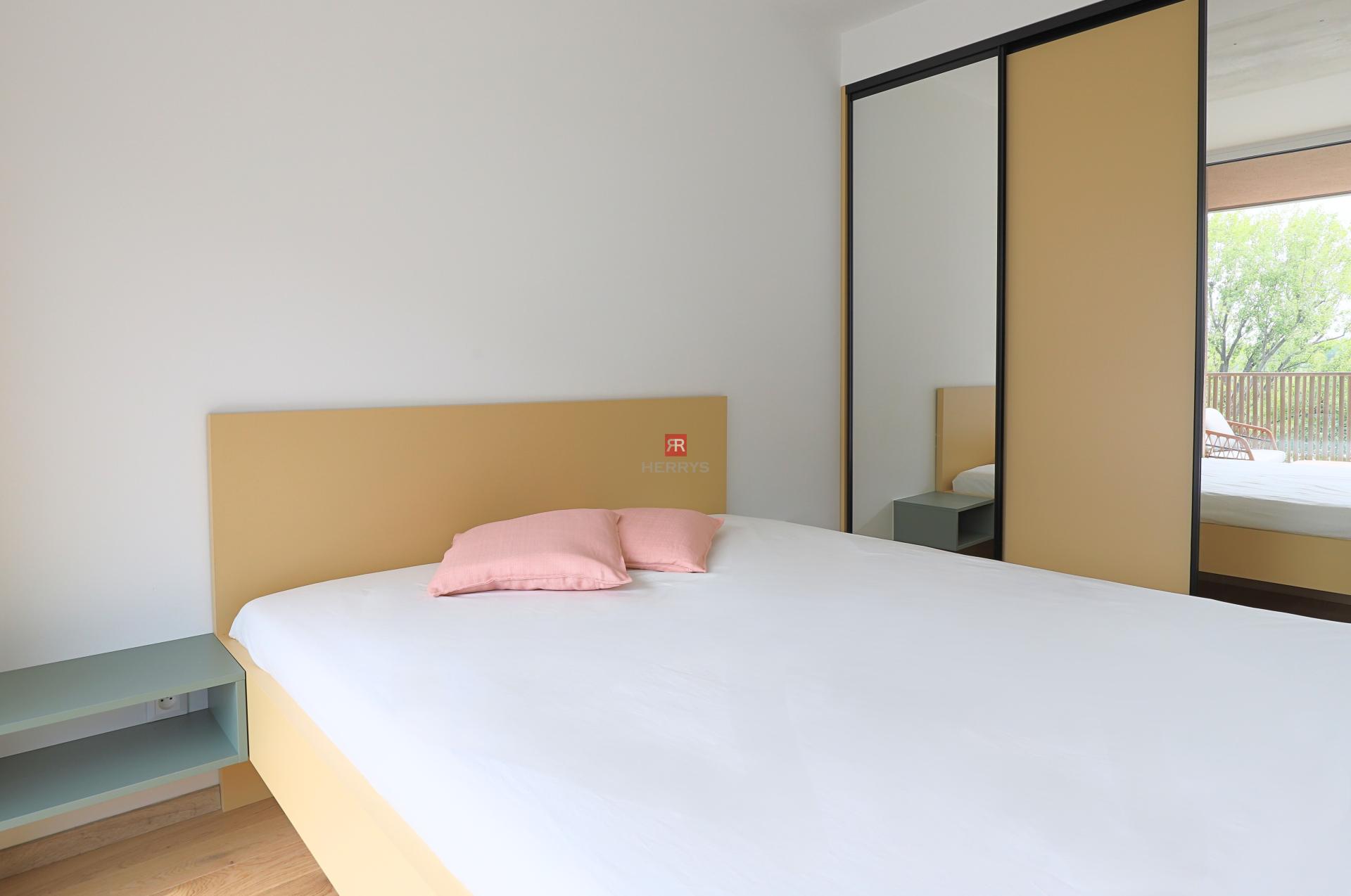 HERRYS - For rent luxurious 1.5-room fully furnished apartment in the Vydrica project