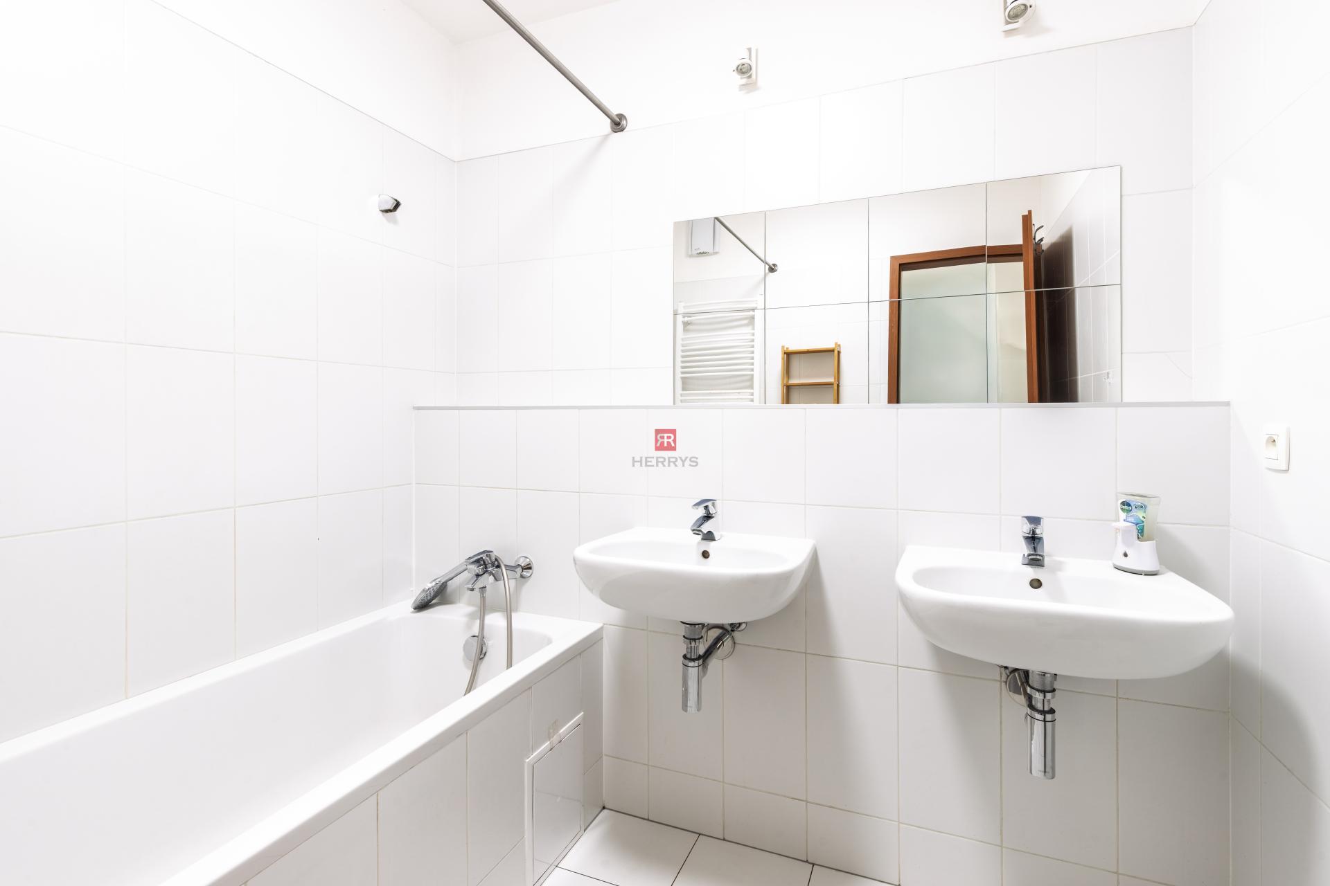 HERRYS - Spacious 3-room apartment for sale in the popular III Tower project