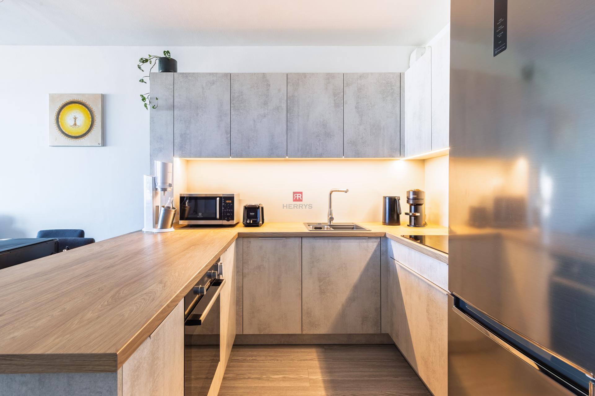 HERRYS - Spacious 3-room apartment for sale in the popular III Tower project