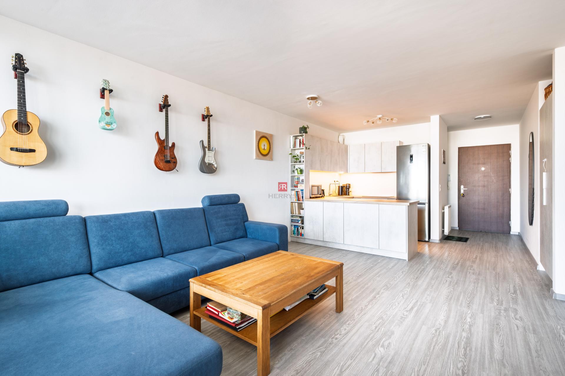 HERRYS - Spacious 3-room apartment for sale in the popular III Tower project