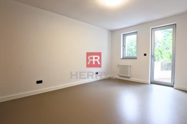 HERRYS - Unique 4-room apartment with terrace for rent in a family house in Koliba