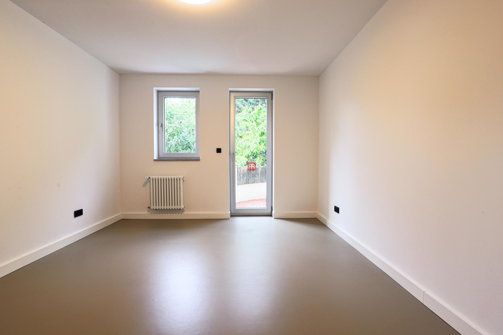 HERRYS - Unique 4-room apartment with terrace for rent in a family house in Koliba