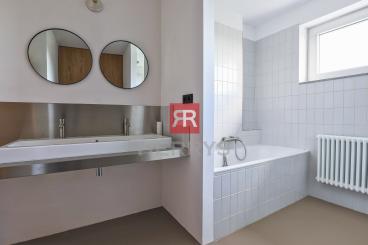 HERRYS - Unique 4-room apartment with terrace for rent in a family house in Koliba