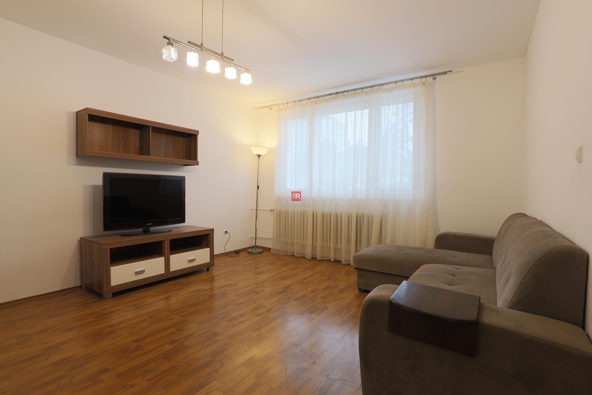 HERRYS - Fully furnished 2.5 room apartment for rent in Kramáre