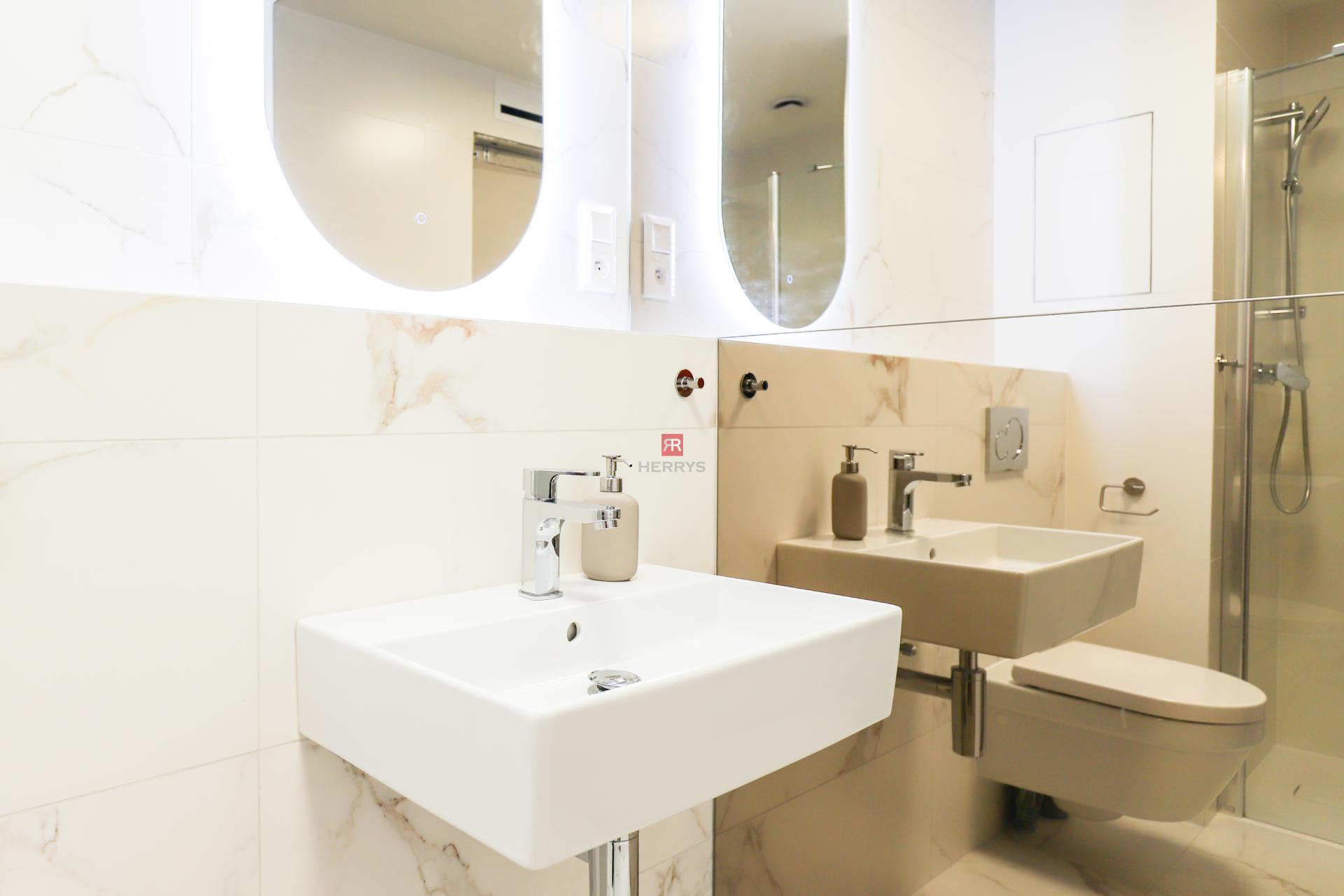 HERRYS - 1 bedroom luxuriously furnished apartment for rent in the sought-after Vydrica project