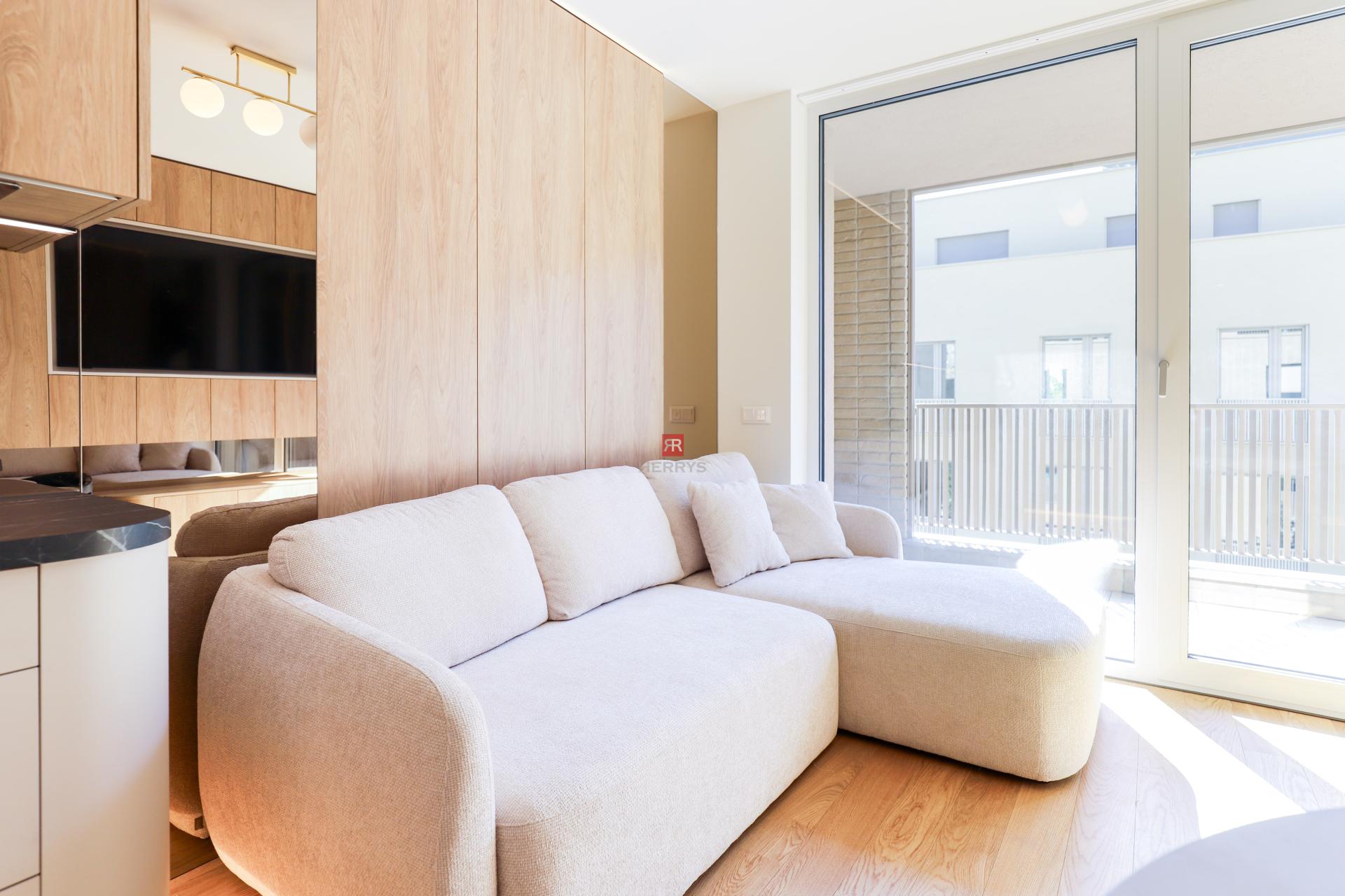 HERRYS - 1 bedroom luxuriously furnished apartment for rent in the sought-after Vydrica project