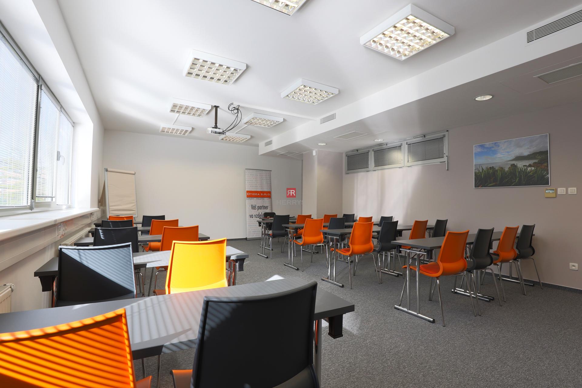HERRYS - For rent 110 m2 office in Ružinov