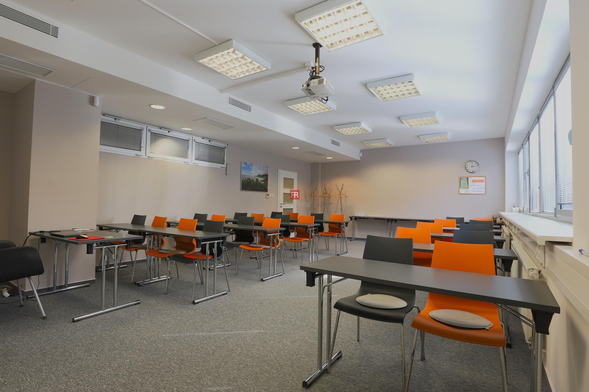 HERRYS - For rent 110 m2 office in Ružinov
